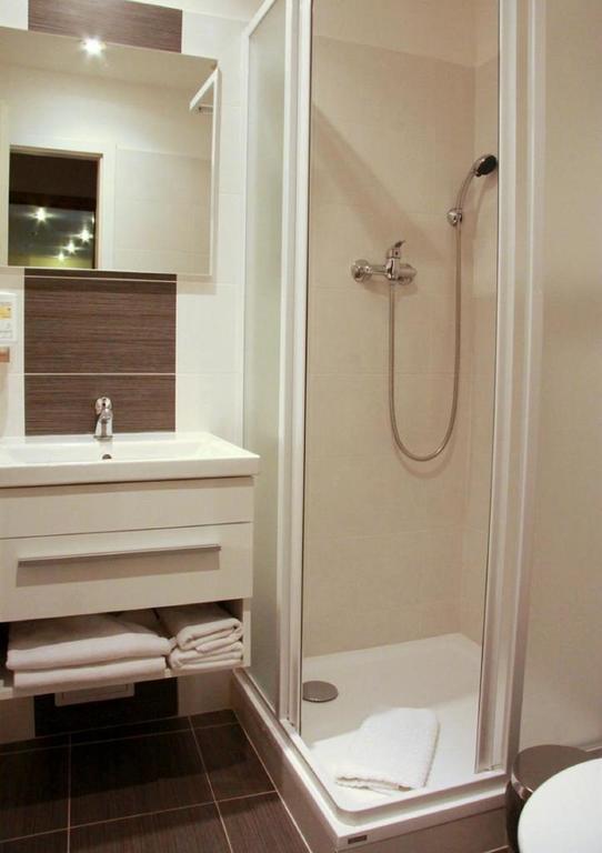 Hotel U Dvou Medvidku Chomutov Kamer foto