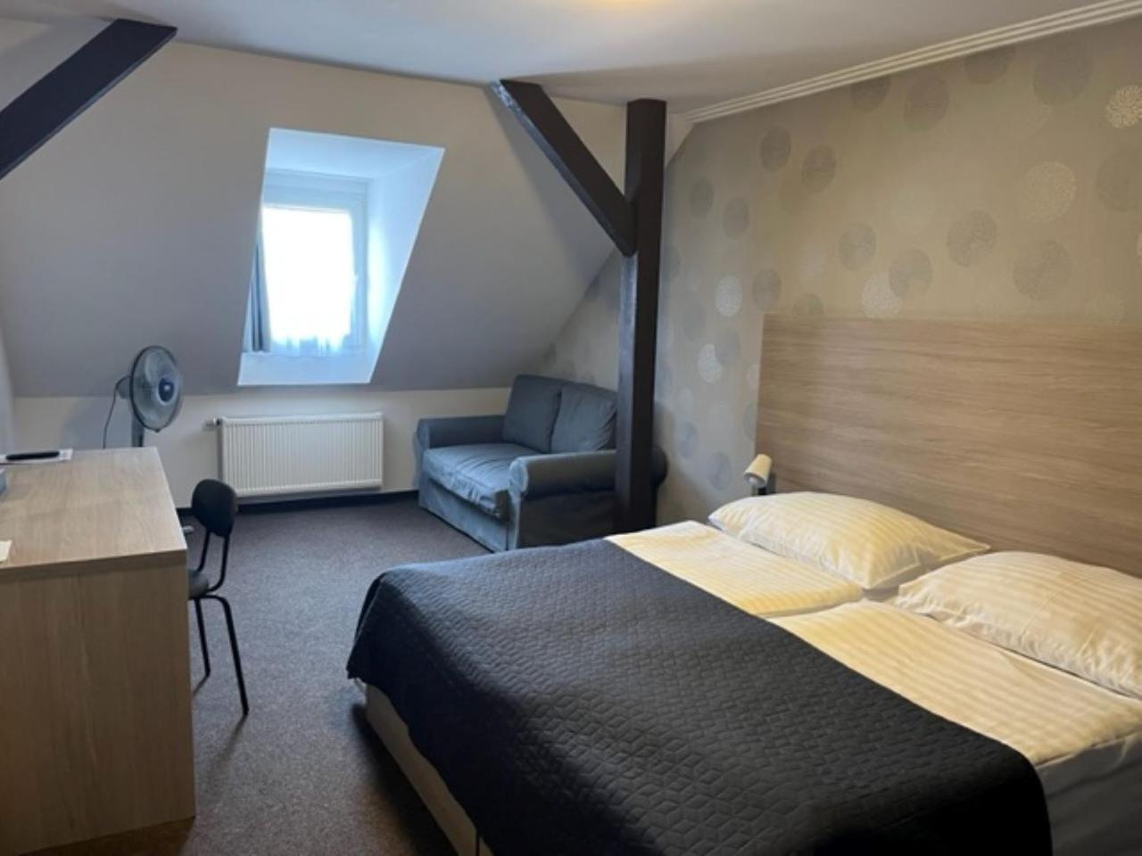 Hotel U Dvou Medvidku Chomutov Buitenkant foto